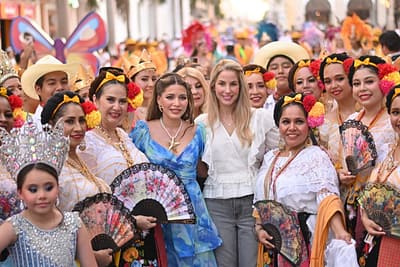 Adriana Fonseca: Reina del Carnaval de Veracruz 2025