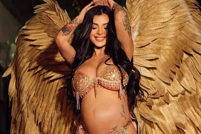 Karely Ruiz Enciende las Redes con su Defensa del Cuerpo Postparto