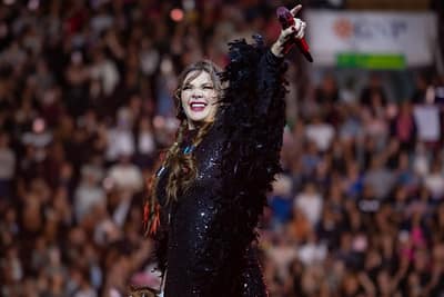 Yuridia Emociona a 40 mil personas en la Plaza de Toros México